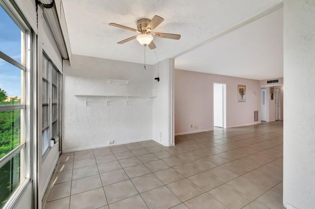 14623 Bonaire Boulevard 502, Delray Beach, FL 33446