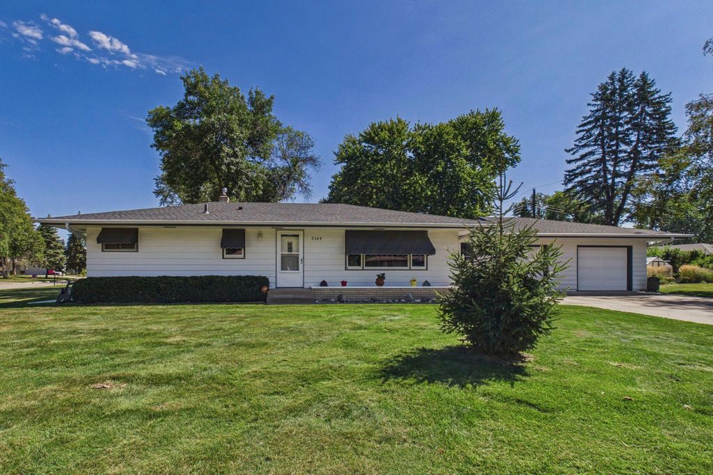 2364 Saint Albans Street N, Roseville, MN 55113 — exterior