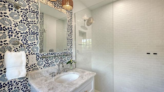 1514 S LAKE SHORE DRIVE, Sarasota, FL 34231