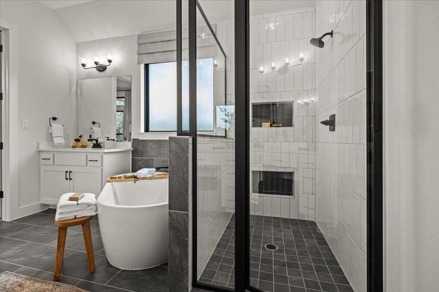 18724 Hopper LN, Austin, TX 78738