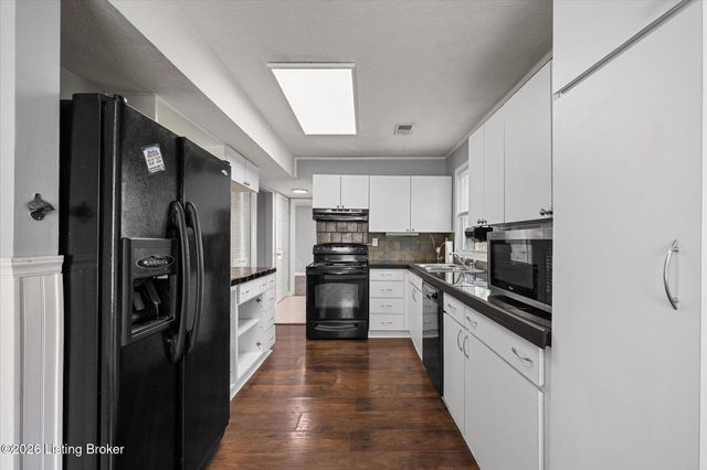 1807 Blanca Ct, Louisville, KY 40223