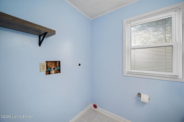 1807 Blanca Ct, Louisville, KY 40223