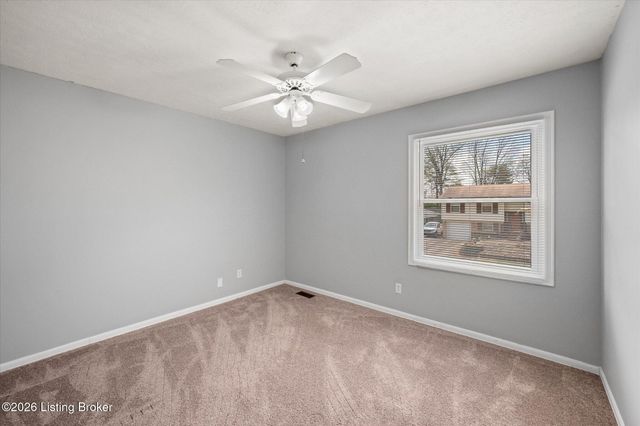 1807 Blanca Ct, Louisville, KY 40223