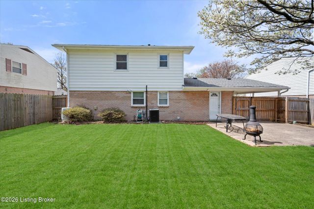 1807 Blanca Ct, Louisville, KY 40223