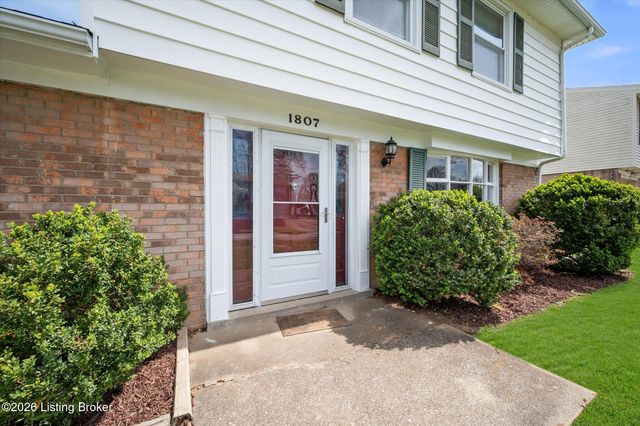 1807 Blanca Ct, Louisville, KY 40223