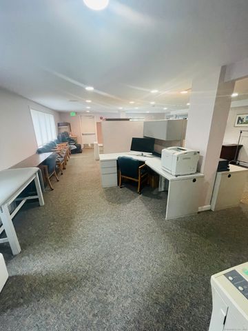 124 New London Turnpike, Norwich, CT 06360