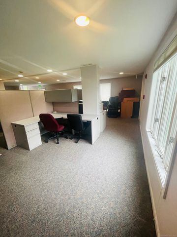 124 New London Turnpike, Norwich, CT 06360