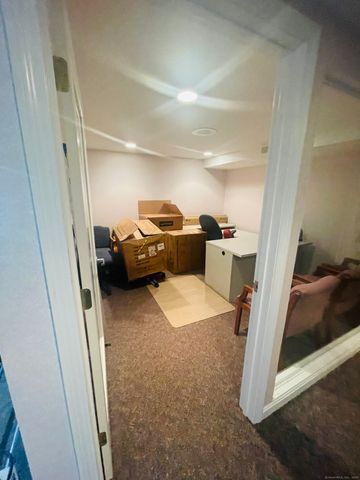 124 New London Turnpike, Norwich, CT 06360