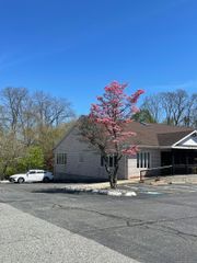 124 New London Turnpike, Norwich, CT 06360