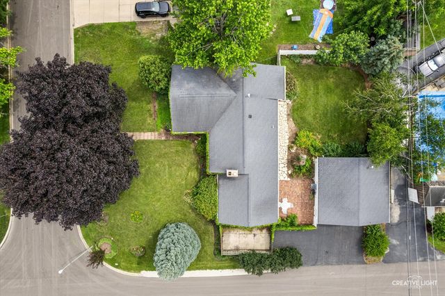203 S Rosedale Avenue, Aurora, IL 60506