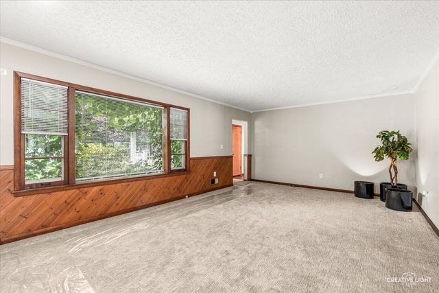 203 S Rosedale Avenue, Aurora, IL 60506