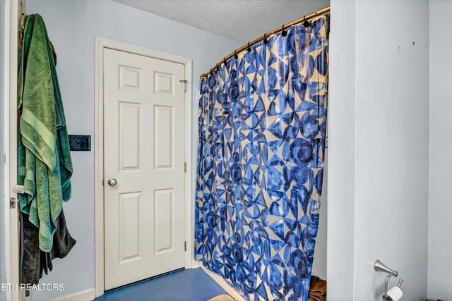 1517 Randall Park Drive, Knoxville, TN 37922