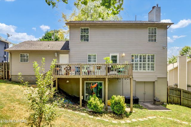 1517 Randall Park Drive, Knoxville, TN 37922