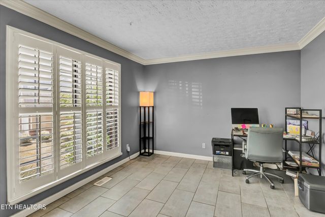 1517 Randall Park Drive, Knoxville, TN 37922
