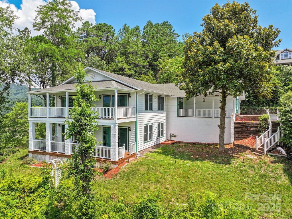 371 Clearview Drive, Waynesville, NC 28786