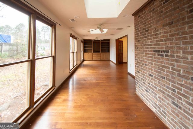 1894 Windburn Court SW, Snellville, GA 30078