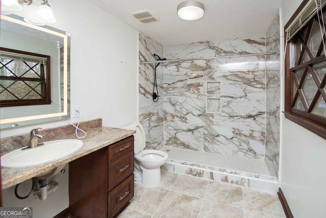 1894 Windburn Court SW, Snellville, GA 30078