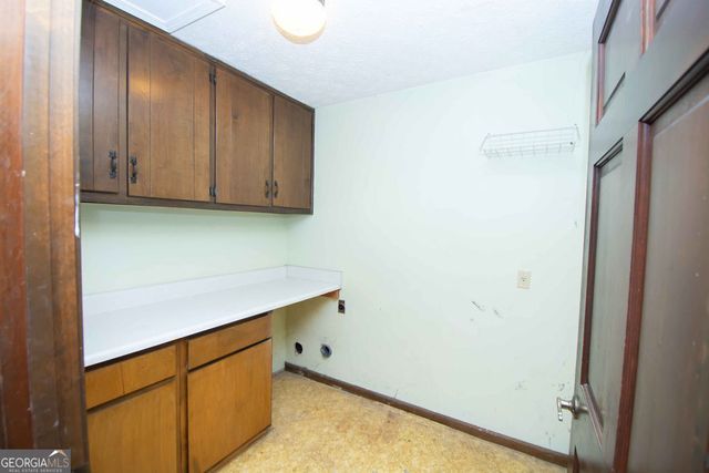 1894 Windburn Court SW, Snellville, GA 30078