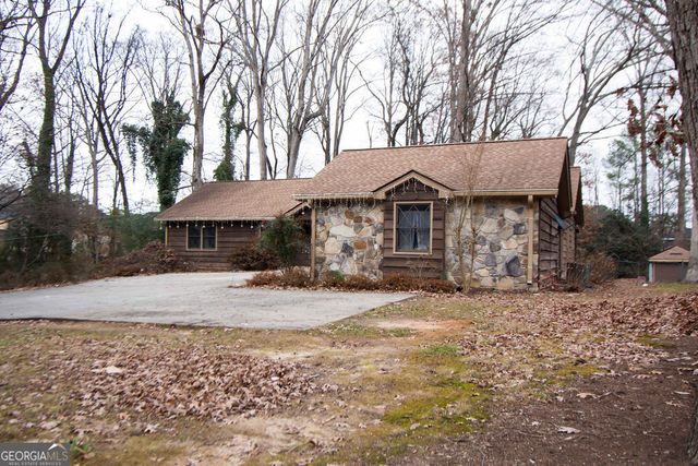 1894 Windburn Court SW, Snellville, GA 30078