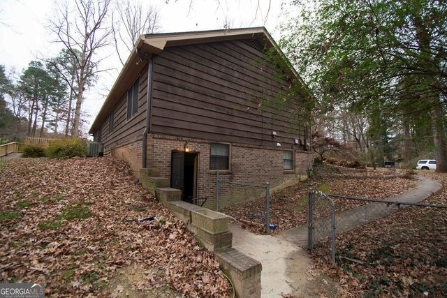 1894 Windburn Court SW, Snellville, GA 30078