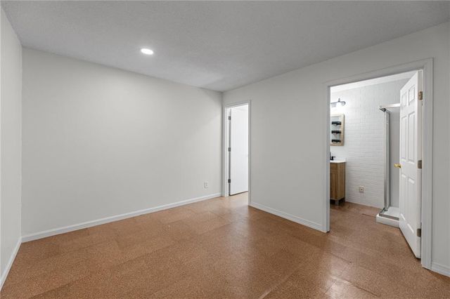 905 S Lincoln Avenue, Raymore, MO 64083