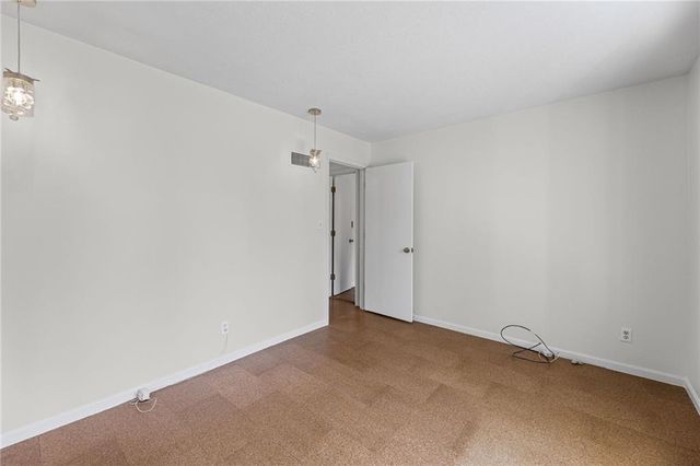 905 S Lincoln Avenue, Raymore, MO 64083