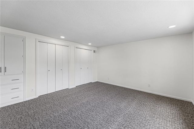 905 S Lincoln Avenue, Raymore, MO 64083