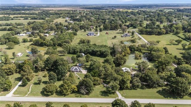 905 S Lincoln Avenue, Raymore, MO 64083