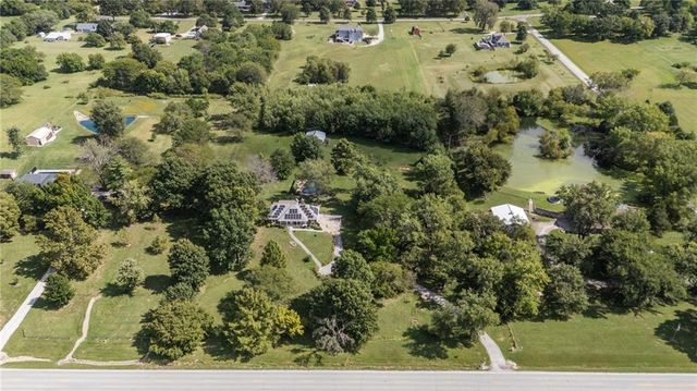 905 S Lincoln Avenue, Raymore, MO 64083
