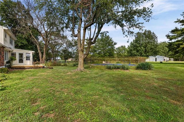 905 S Lincoln Avenue, Raymore, MO 64083