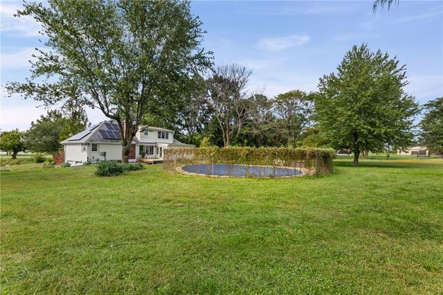 905 S Lincoln Avenue, Raymore, MO 64083