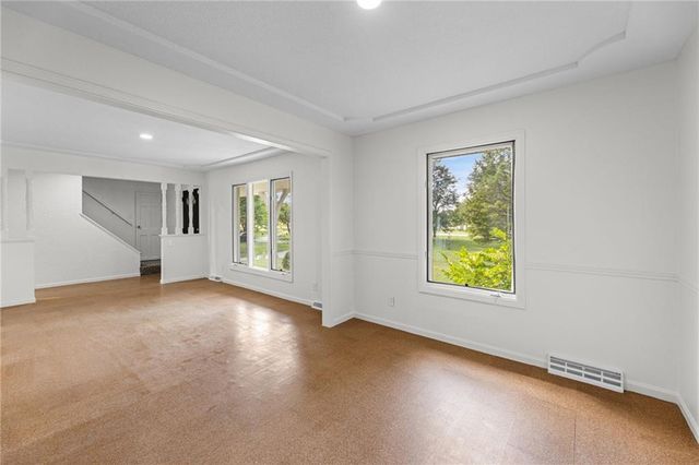 905 S Lincoln Avenue, Raymore, MO 64083
