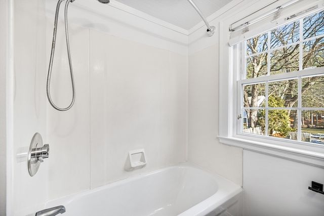 337 Edgell Rd, Framingham, MA 01701