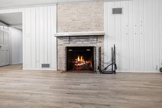 337 Edgell Rd, Framingham, MA 01701