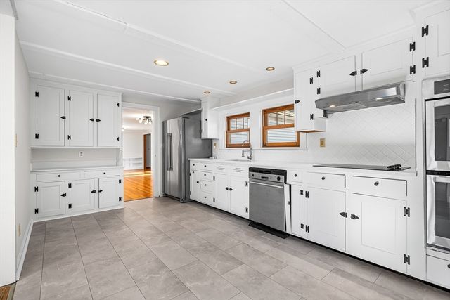 337 Edgell Rd, Framingham, MA 01701