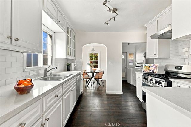2839 Hillcrest Drive, Los Angeles, CA 90016