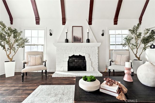 2839 Hillcrest Drive, Los Angeles, CA 90016
