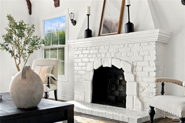 2839 Hillcrest Drive, Los Angeles, CA 90016