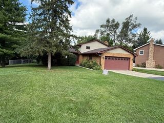 7503 Windsor Avenue, Spring Grove, IL 60081