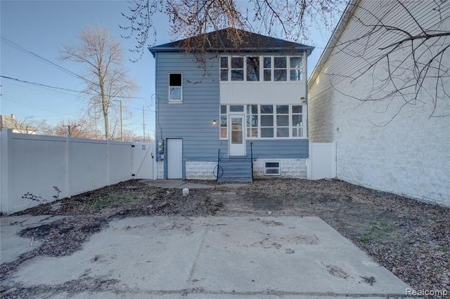 320 Hudson Street, Wyandotte, MI 48192