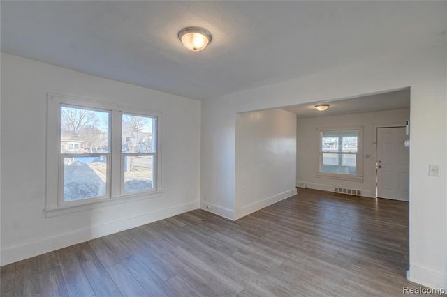 320 Hudson Street, Wyandotte, MI 48192