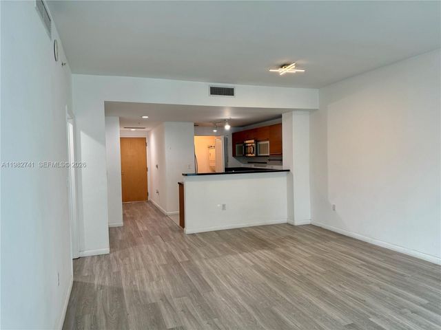 253 NE 2nd St 2306, Miami, FL 33132
