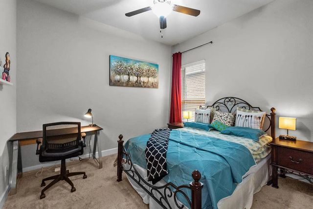 104 Canyon Lake LN, Georgetown, TX 78628