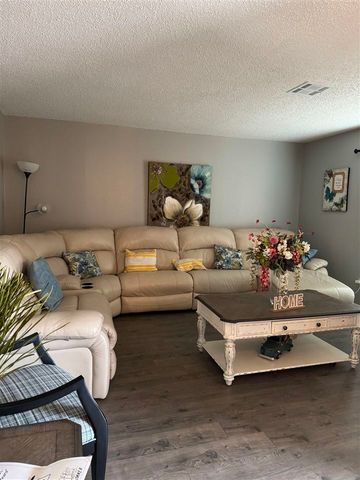 104 Parkview Cir, Cache, OK 73527