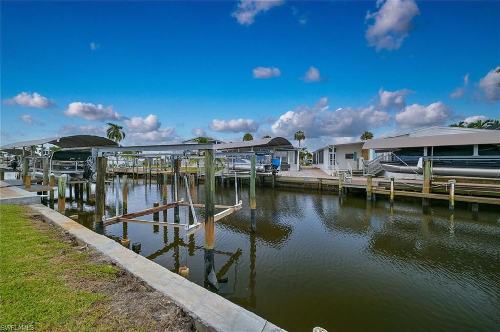 11391 Azalea LN, FORT MYERS BEACH, FL 33931 — exterior