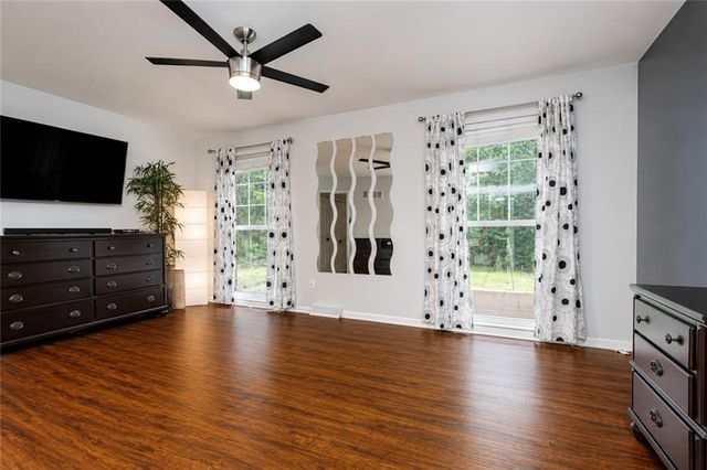 205 NE Noeleen Lane, Lee's Summit, MO 64086