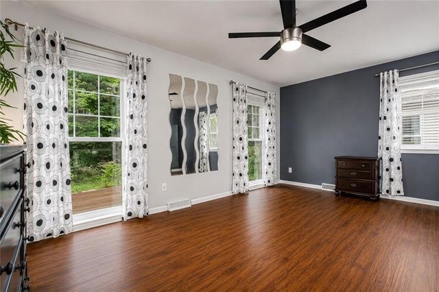 205 NE Noeleen Lane, Lee's Summit, MO 64086