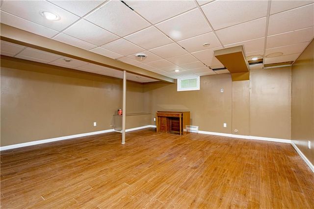 205 NE Noeleen Lane, Lee's Summit, MO 64086
