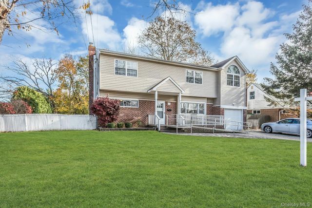 77 Marvin Lane, Commack, NY 11725