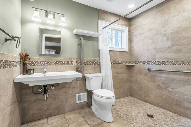 77 Marvin Lane, Commack, NY 11725